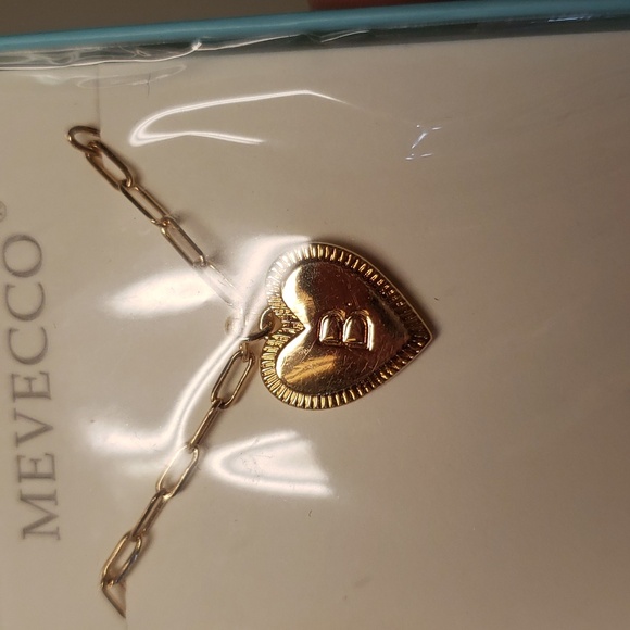❤HOST PICK❤Mevecco Jewerly Necklace Intial "B" - Picture 6 of 9